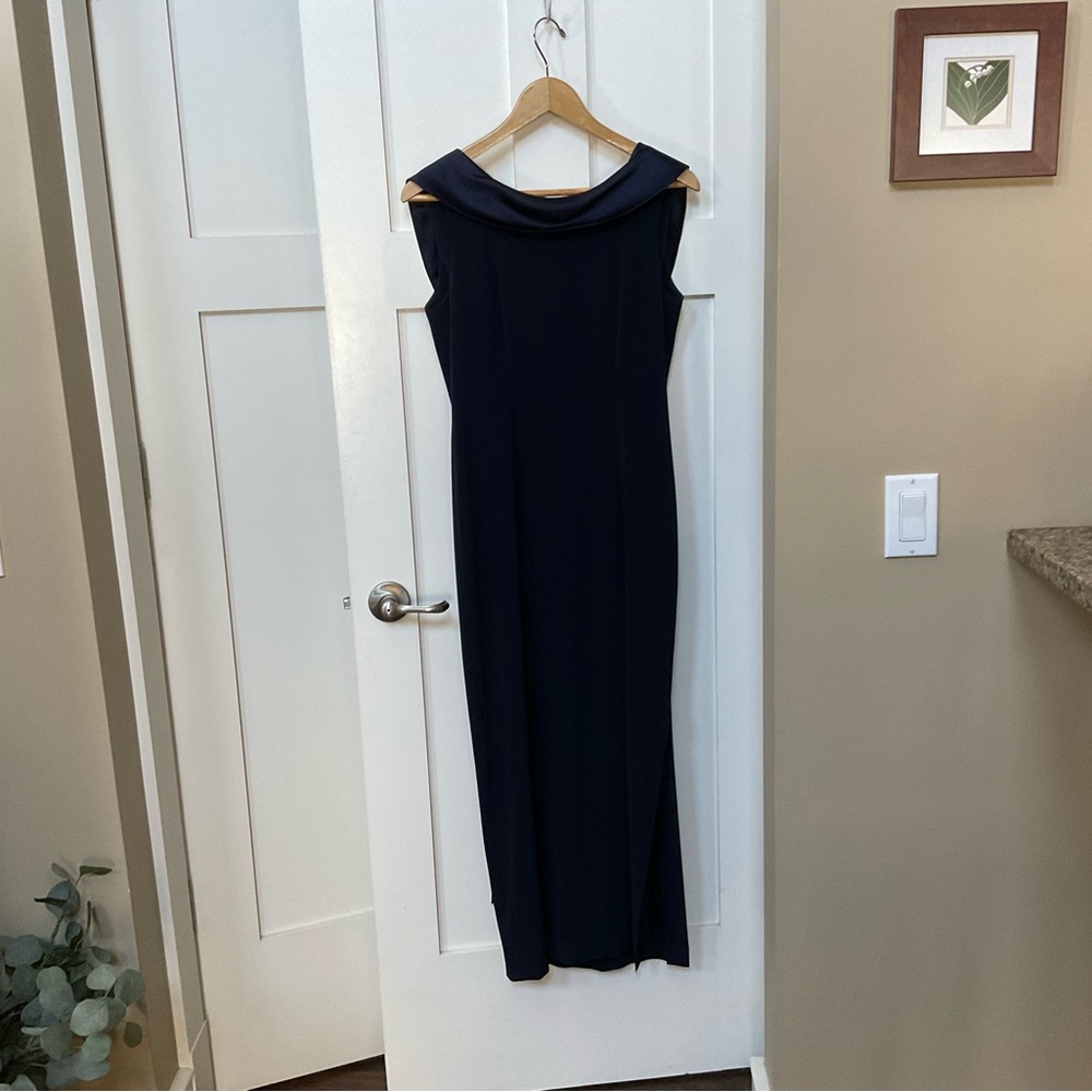 Jones New York formal long dress size 6 Navy